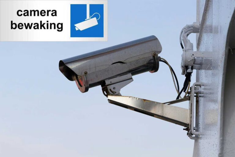 Lees meer over het artikel Moet je een beveiligingscamera bordje ophangen?